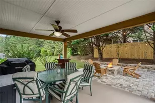 1573 Park Hollow Ln NE, Lawrenceville, GA 30043 - Photo 36