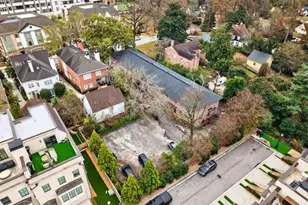 3668 Kingsboro Rd NE, Atlanta, GA 30319 - Photo 16