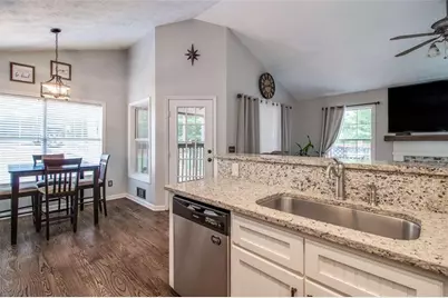 5505 Riverchase Drive, Flowery Branch, GA 30542 - Photo 18