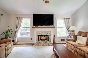 5505 Riverchase Dr, Flowery Branch, GA 30542 - Photo 14