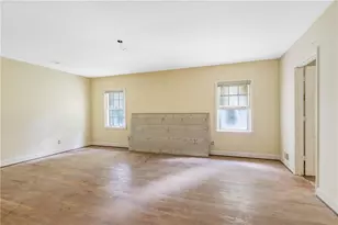 1080 Huntcliff NE, Sandy Springs, GA 30350 - Photo 12