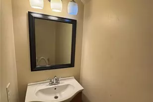 6354 Shannon Pkwy, Union City, GA 30291 - Photo 8