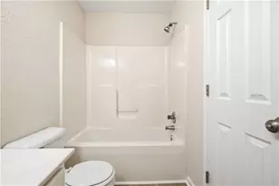 390 Brookview Dr, Riverdale, GA 30274 - Photo 20