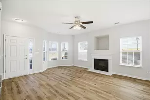 390 Brookview Dr, Riverdale, GA 30274 - Photo 4