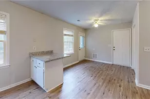 460 Oakland Ridge Ct, Lawrenceville, GA 30044 - Photo 2