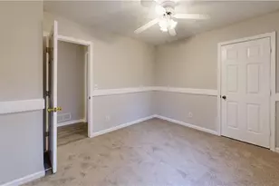 460 Oakland Ridge Ct, Lawrenceville, GA 30044 - Photo 6