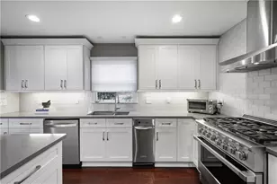 180 River Ct Pkwy, Sandy Springs, GA 30328 - Photo 4