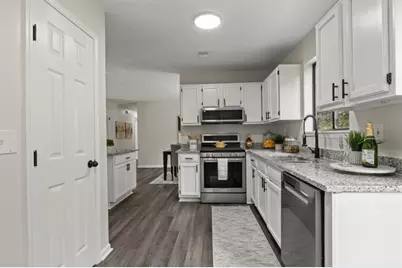 4912 Bayside Court, Stone Mountain, GA 30088 - Photo 12