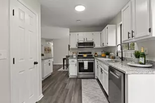 4912 Bayside Ct, Stone Mountain, GA 30088 - Photo 12