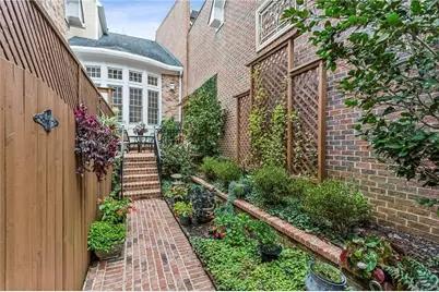 2289 Ivy Crest Lane SE, Atlanta, GA 30339 - Photo 2