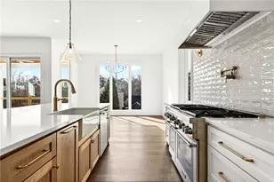 102 King St, Roswell, GA 30075 - Photo 16