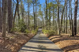 1091 Cole Dr SW, Lilburn, GA 30047 - Photo 26
