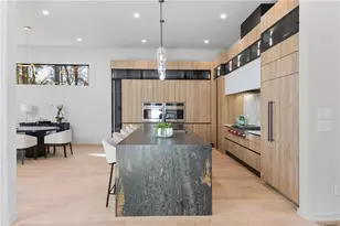 633 Pauley Pl, Sandy Springs, GA 30328 - Photo 10