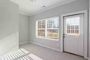 2017 Ocean Dr, Atlanta, GA 30318 - Photo 2