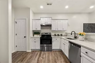 3844 Augustine Pl, Rex, GA 30273 - Photo 6