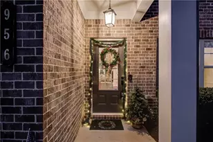 956 Brighton Park Cir, Hoschton, GA 30548 - Photo 6