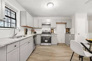 9573 Briar Creek Ct, Jonesboro, GA 30238 - Photo 10