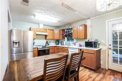 394 Burr Oak Court, Lawrenceville, GA 30046 - Photo 4