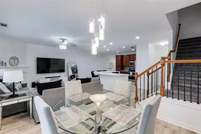 1561 Trailview Way NE, Atlanta, GA 30329 - Photo 16