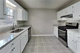 4505 Laurie Ln, Powder Springs, GA 30127 - Photo 4