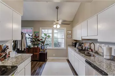 6381 E Deerhollow Way, Peachtree Corners, GA 30092 - Photo 8