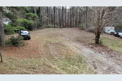 7307 Williams Road, Flowery Branch, GA 30542 - Photo 2