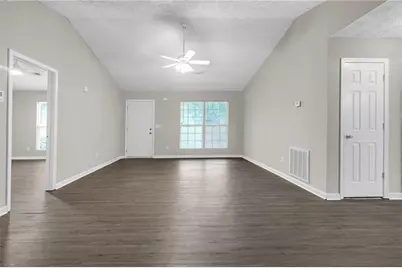 1050 Longview Trail, Griffin, GA 30223 - Photo 4