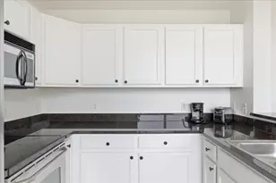 3040 Peachtree Rd NW, Atlanta, GA 30305 - Photo 14