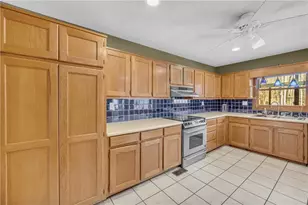 6302 Valley Stream Dr, Cumming, GA 30040 - Photo 14