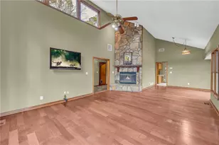 6302 Valley Stream Dr, Cumming, GA 30040 - Photo 10