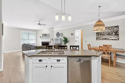 8635 Sapphire Lane, Gainesville, GA 30506 - Photo 6