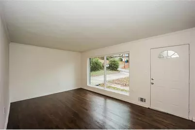 5726 Southwick Court SW, Atlanta, GA 30349 - Photo 6