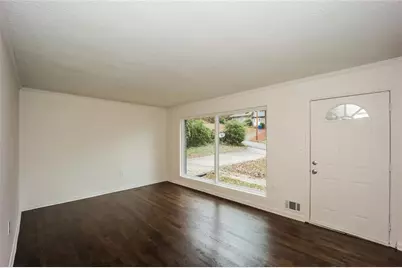 5726 Southwick Court SW, Atlanta, GA 30349 - Photo 6