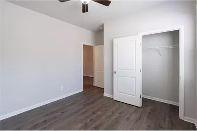 6872 Lake Overlook Lane, Flowery Branch, GA 30542 - Photo 8