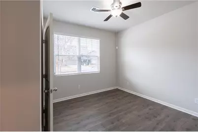 6872 Lake Overlook Lane, Flowery Branch, GA 30542 - Photo 6