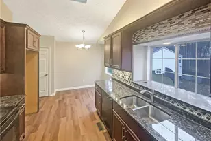 536 Bluff Ct, Woodstock, GA 30188 - Photo 14