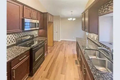 536 Bluff Court, Woodstock, GA 30188 - Photo 2