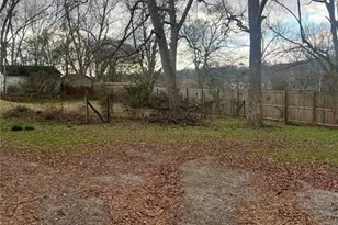 304 S Cherokee St, La Fayette, GA 30728 - Photo 10