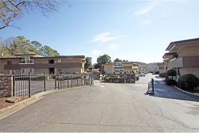 346 Carpenter Drive #7, Atlanta, GA 30328 - Photo 2