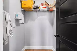 2054 Rockledge Rd NE, Atlanta, GA 30324 - Photo 8