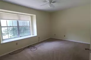 615 Garden Walk Dr, Stone Mountain, GA 30083 - Photo 8