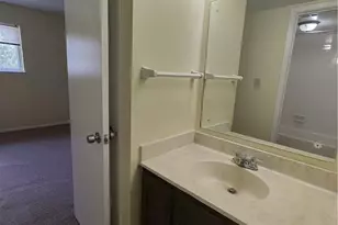 615 Garden Walk Dr, Stone Mountain, GA 30083 - Photo 10