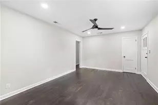 2533 Plantation Dr, East Point, GA 30344 - Photo 14