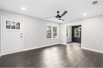 2533 Plantation Drive, East Point, GA 30344 - Photo 12