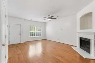 2818 Village Trce, Atlanta, GA 30344 - Photo 8