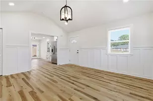 19 Robin Hood Dr, Savannah, GA 31406 - Photo 8