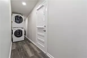 3035 McLendon Cir NW, Atlanta, GA 30318 - Photo 12