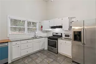 3035 McLendon Cir NW, Atlanta, GA 30318 - Photo 8