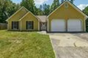 6445 Marsham Dr, Atlanta, GA 30349 - Photo 2