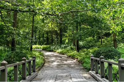 1727 W Paces Ferry Road NW, Atlanta, GA 30327 - Photo 2